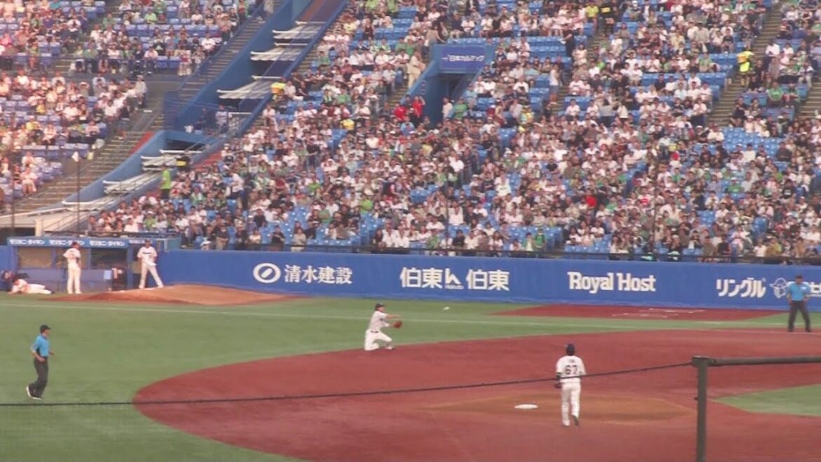 ヤクルト 山田哲人 ナイスプレー　ヤクルト vs DeNA　2025年7月8日(火) 神宮球場