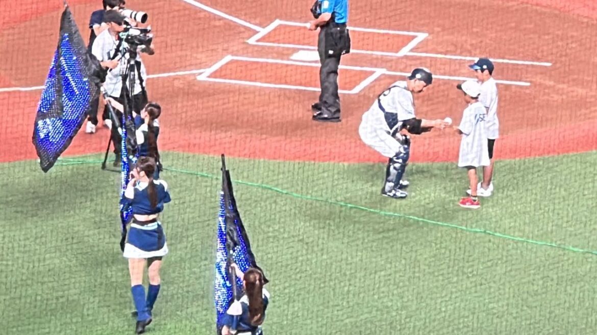 雷鳴轟く中、ライオンズスタメン選手送り出し【西武5-1楽天】2025/7/10