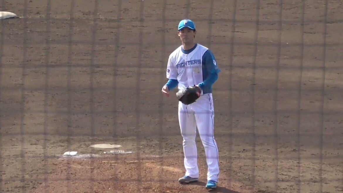 2025年6月29日 イースタンリーグ 北海道日本ハム・福谷 浩司 投手の準備投球（ボールデッド中)