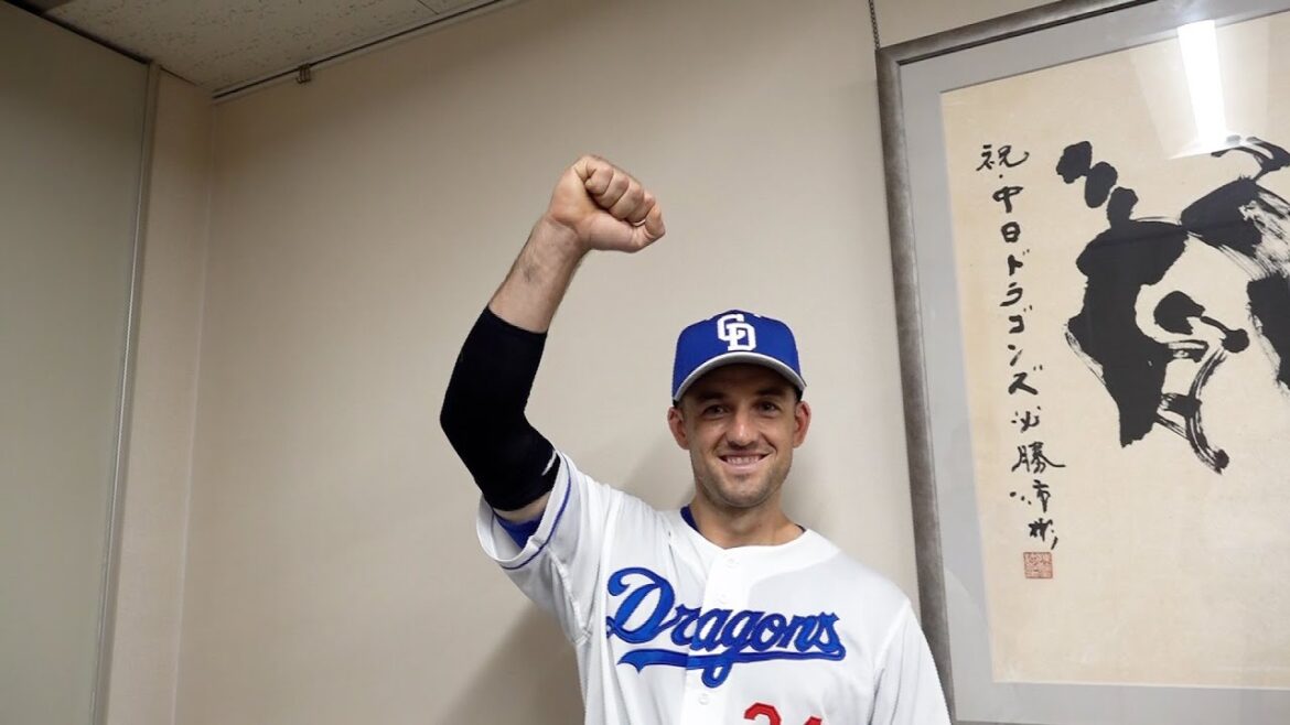 Chunichi-Dragons: 【2025年7月13日 #一緒にどらほー 】10回裏のサヨナラ打! #ボスラー 選手と歓喜の共有🎉 幸運を呼ぶ通訳さんにも拍手! #Dragons_Inside 【2025年7月13日 #一緒にどらほー 】10回裏のサヨナラ打! #ボスラー 選手と歓喜の共有🎉 幸運を呼ぶ通訳さんにも拍手! #Dragons_Inside