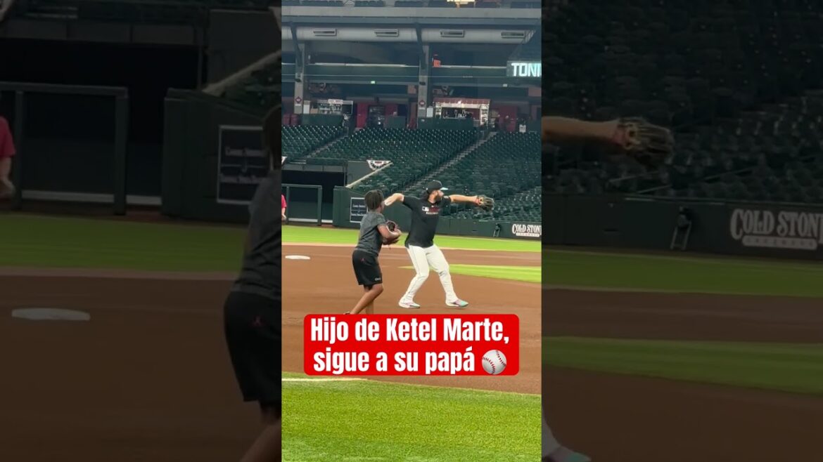 Durante práctica de campo, Ketel Marte estuvo al lado de su hijo que sigue los pasos de su Padre.