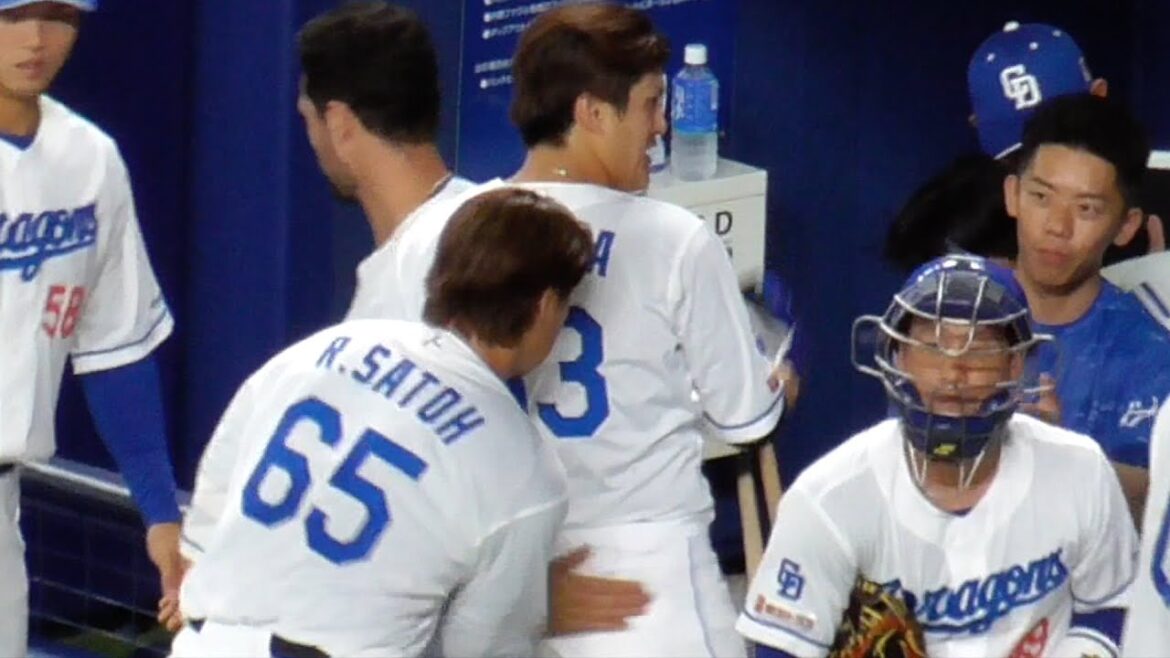 熱い男 佐藤龍世　嬉しさのあまり決勝タイムリー板山祐太郎のお尻を叩く 中日ドラゴンズVS広島東洋カープ　2025/07/11