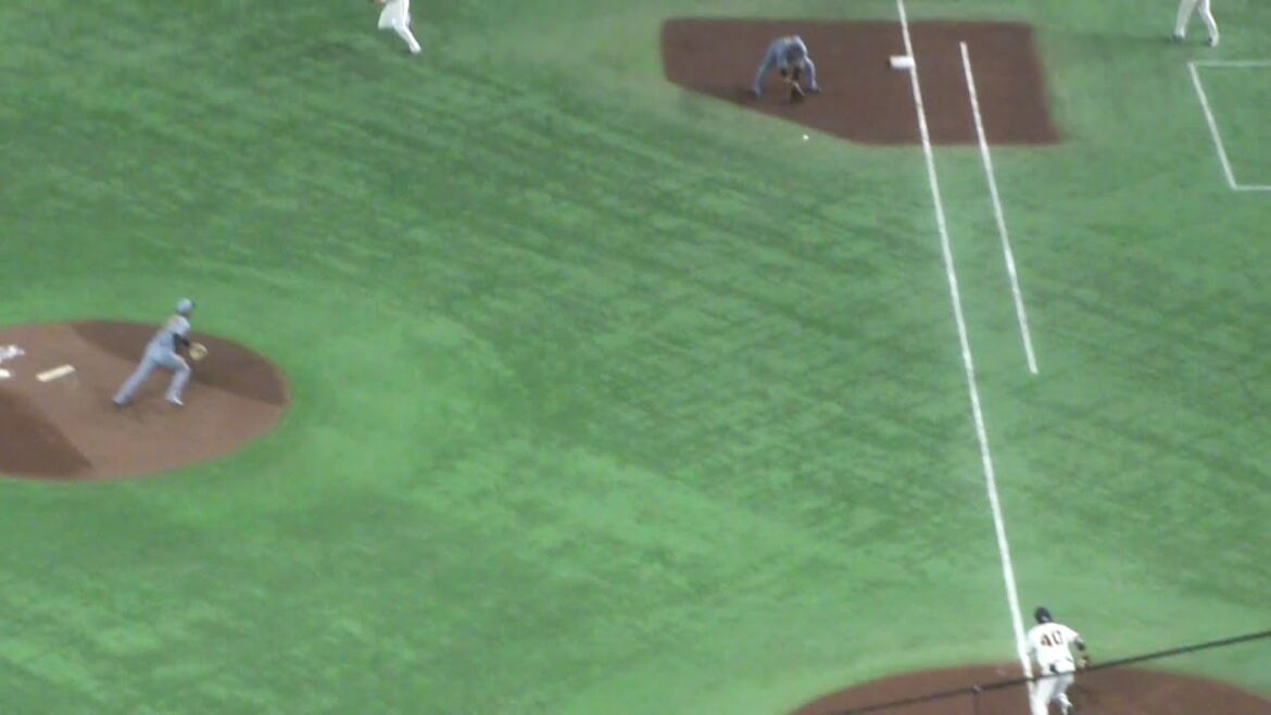 阪神 大山悠輔のキャッチによる、363のダブルプレー　巨人 vs 阪神　2025年7月19日(土) 東京ドーム