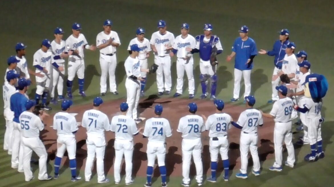 ドアラが撮影　今日のヒーロー板山祐太郎が一丁締め　中日ドラゴンズVS広島東洋カープ　2025/07/11