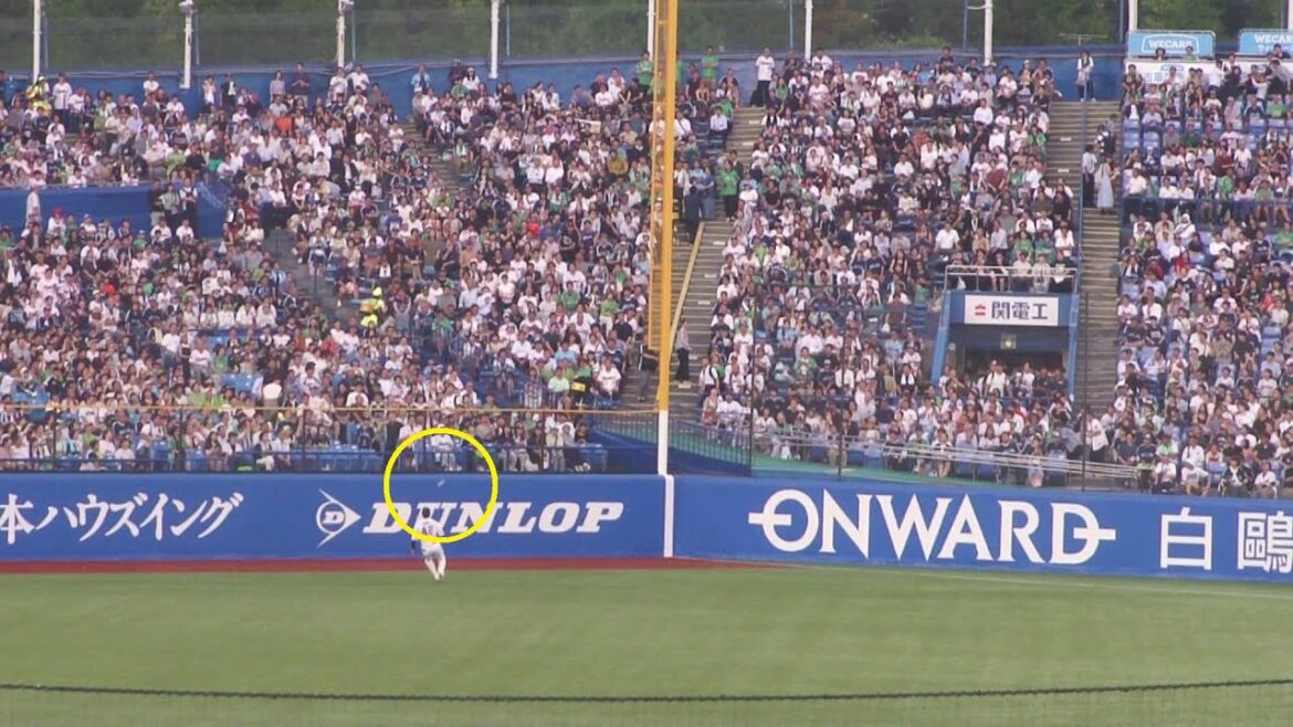 巨人 丸佳浩 先制のタイムリーツーベースヒット　ヤクルト vs 巨人　2025年7月17日(木)　神宮球場