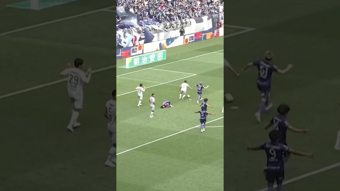 【PK奪取】中村草太 完璧なファーストタッチと鋭い切り返し⚡️【プレー動画】サンフレッチェ広島vsアビスパ福岡 【PK奪取】中村草太 完璧なファーストタッチと鋭い切り返し⚡️【プレー動画】サンフレッチェ広島vsアビスパ福岡