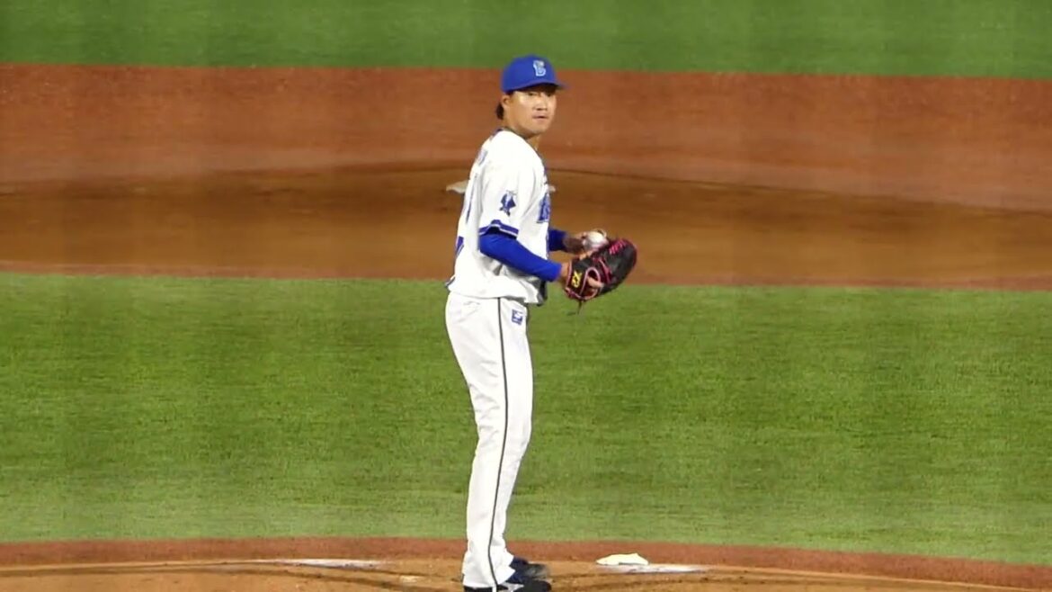 2025年7月26日 イースタンリーグ 千葉ロッテ戦・岩田 将貴 投手の準備投球（ボールデッド中)