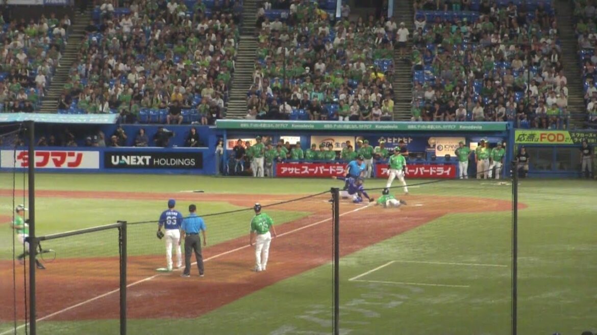 中日 上林誠知 バックホームで本塁タッチアウト ファインプレー　ヤクルト vs 中日　2025年7月27日(日)　神宮球場