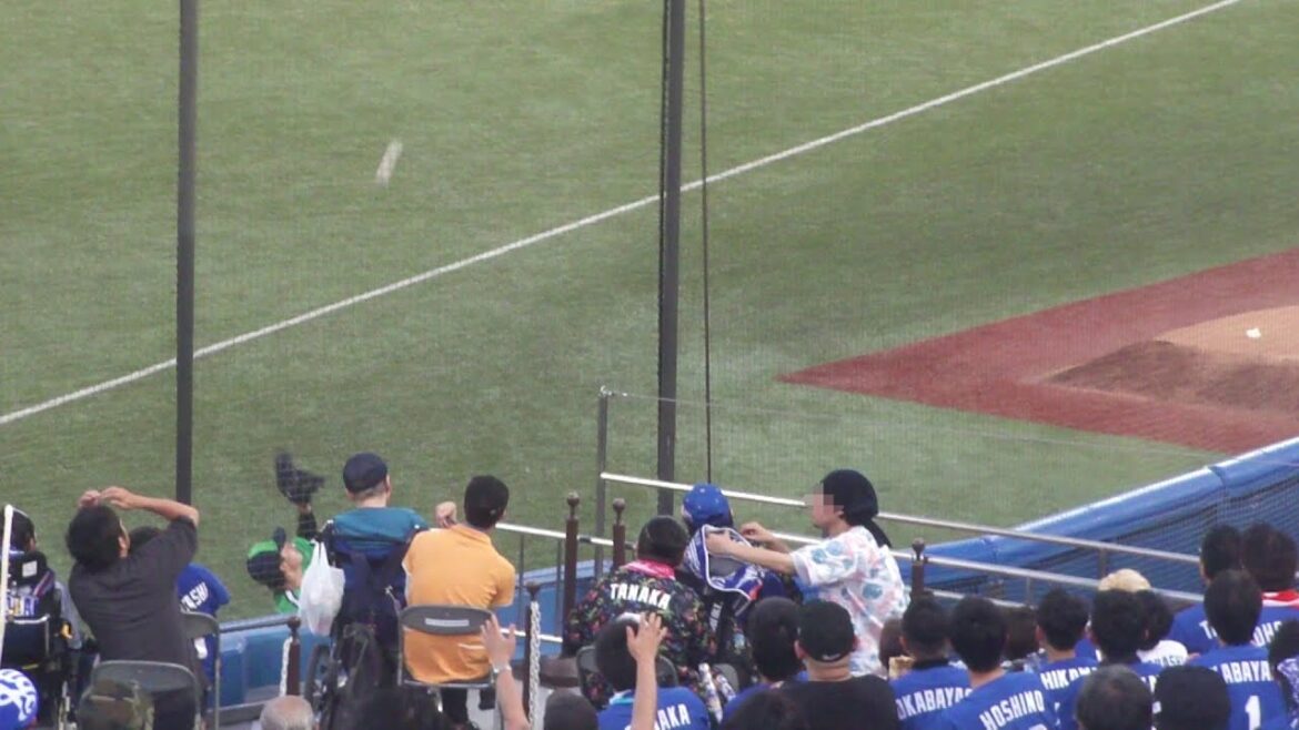 ヤクルト 内山壮真 ナイスプレー　ヤクルト vs 中日　2025年7月27日(日)　神宮球場