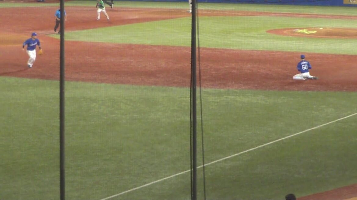 中日 山本泰寛のキャッチによる、543のダブルプレー　ヤクルト vs 中日　2025年7月27日(日)　神宮球場