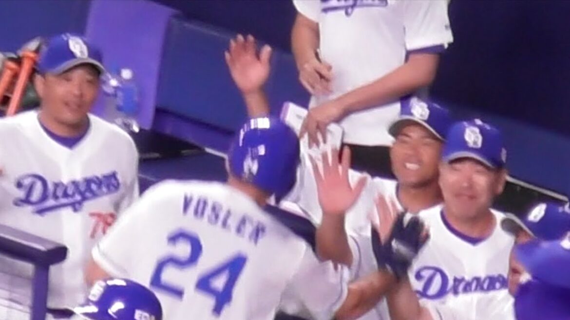 ボスラー特大3ランHRの瞬間のドラゴンズベンチ　中日ドラゴンズVS読売ジャイアンツ　2025/07/29