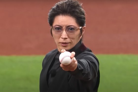 悪夢の始球式「マジでひどかった」 まさかの”自虐”…大物の投稿が話題「黒歴史やったんか」 | Full-Count 悪夢の始球式「マジでひどかった」 まさかの"自虐"…大物の投稿が話題「黒歴史やったんか」 | Full-Count