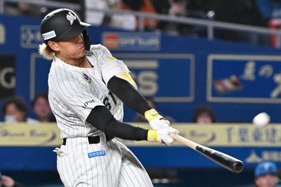 22歳の大砲候補が”覚醒気配” 衝撃の1発にファン歓喜「救世主が降臨」 | Full-Count 22歳の大砲候補が"覚醒気配" 衝撃の1発にファン歓喜「救世主が降臨」 | Full-Count