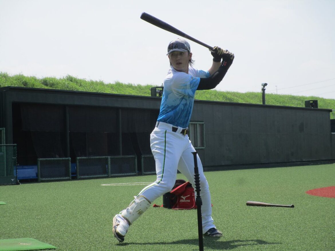 ヤクルト・長岡秀樹、屋外フリー打撃再開＆ベースランニング実施 右後十字靱帯損傷から1軍復帰目指す（サンケイスポーツ） - Yahoo!ニュース - Yahoo!ニュース