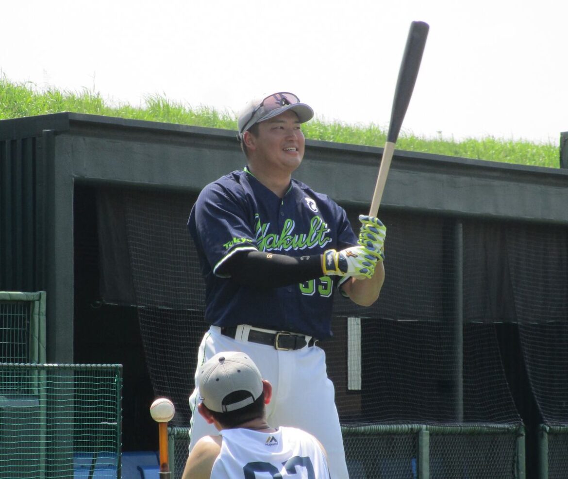 ヤクルト・村上宗隆、屋外フリー打撃でバックスクリーン越え含む14本の柵越え「順調に来ている」（サンケイスポーツ） - Yahoo!ニュース - Yahoo!ニュース