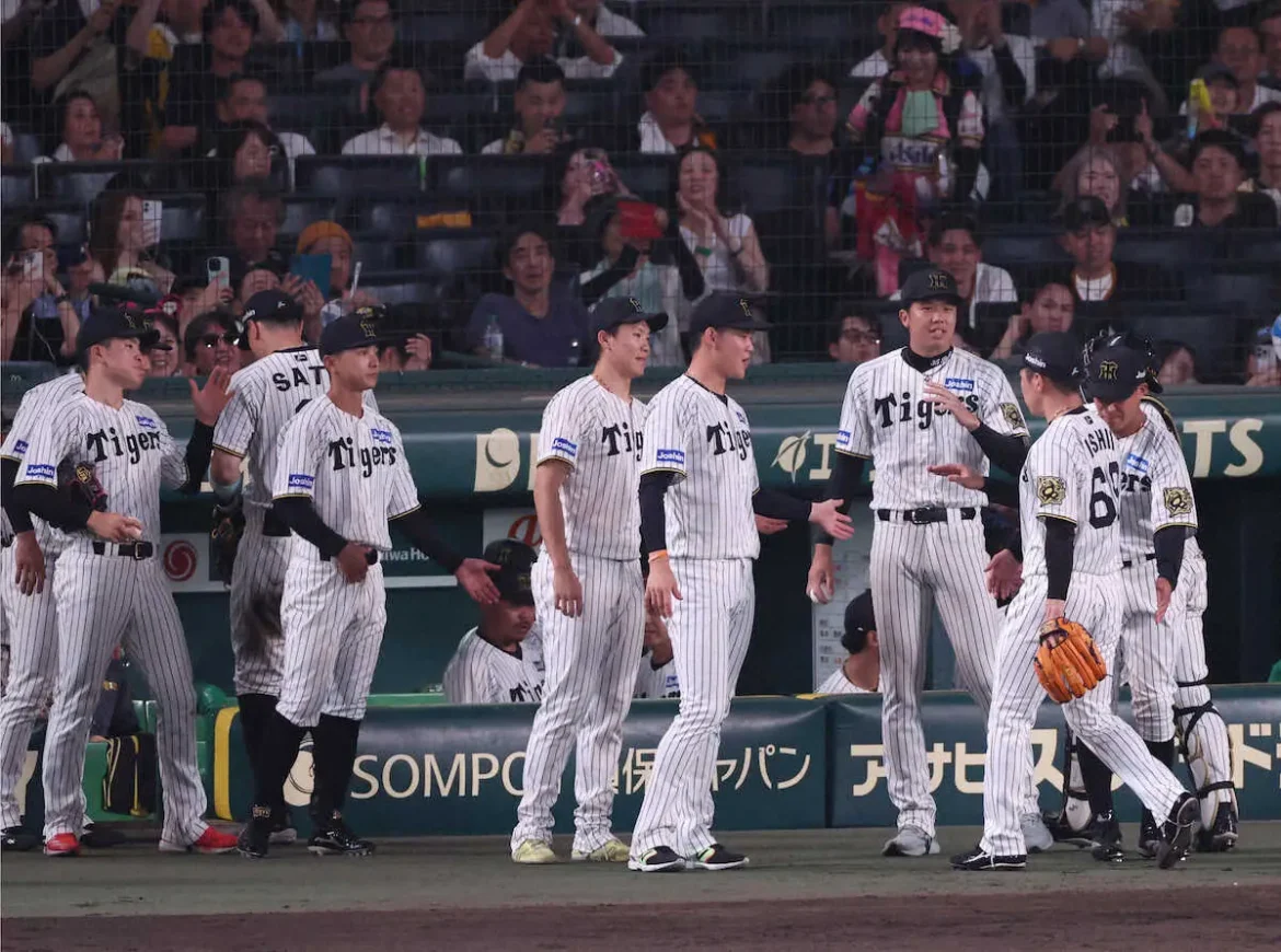 阪神・石井が帰ってきた!　6月6日以来の登板「死ぬ気で抑えました」虎党の大声援を背に零封 - スポニチ Sponichi Annex 野球