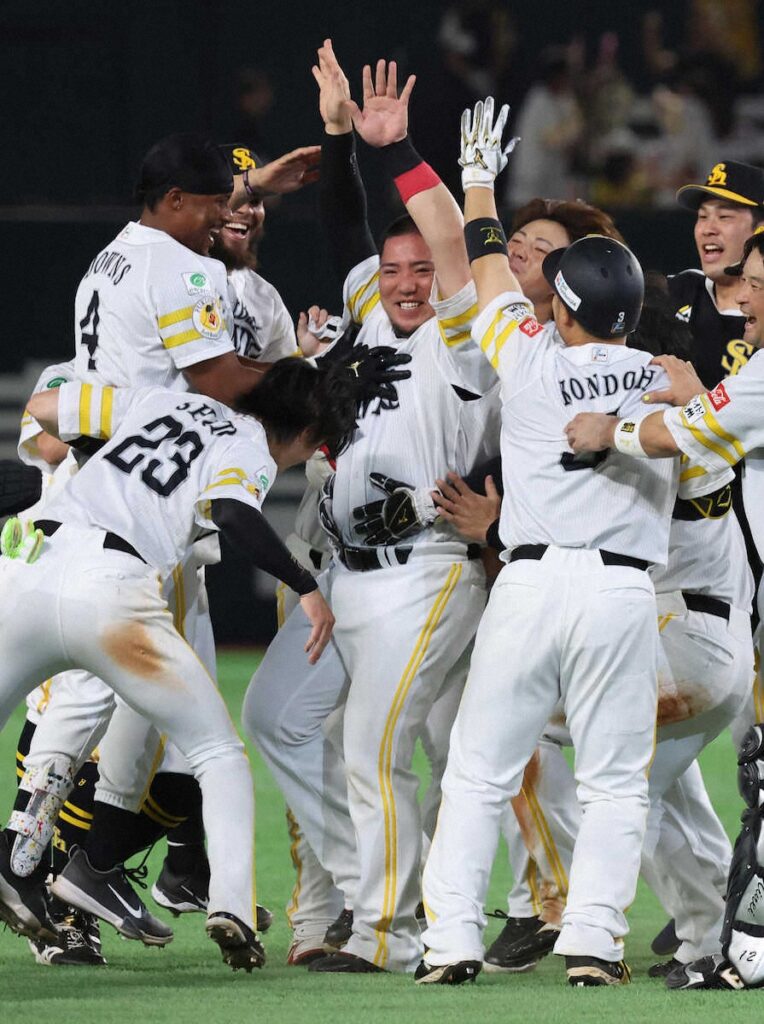 ソフトバンク山川穂高 爆笑インタビュー「ゲッツー打ったら終わりだな…」「延長嫌だな～」（スポニチアネックス） - Yahoo!ニュース - Yahoo!ニュース