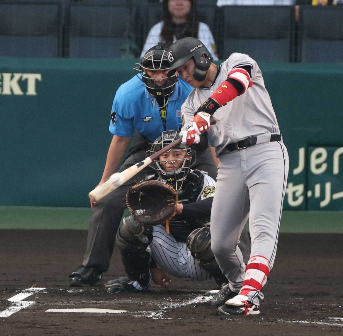 巨人95代4番の増田陸 4番初打席でフェン直の先制2点二塁打！ 巨人4番初打席での打点は岡本以来（スポニチアネックス） - Yahoo!ニュース - Yahoo!ニュース