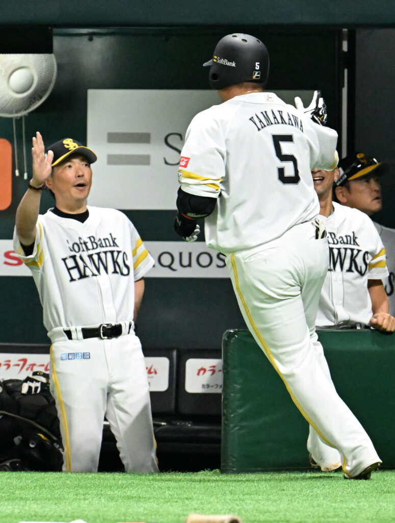 【ソフトバンク】２位浮上！首位オリックスにゲーム差なし 借金７最下位から約２カ月でＶ字回復（日刊スポーツ） - Yahoo!ニュース - Yahoo!ニュース