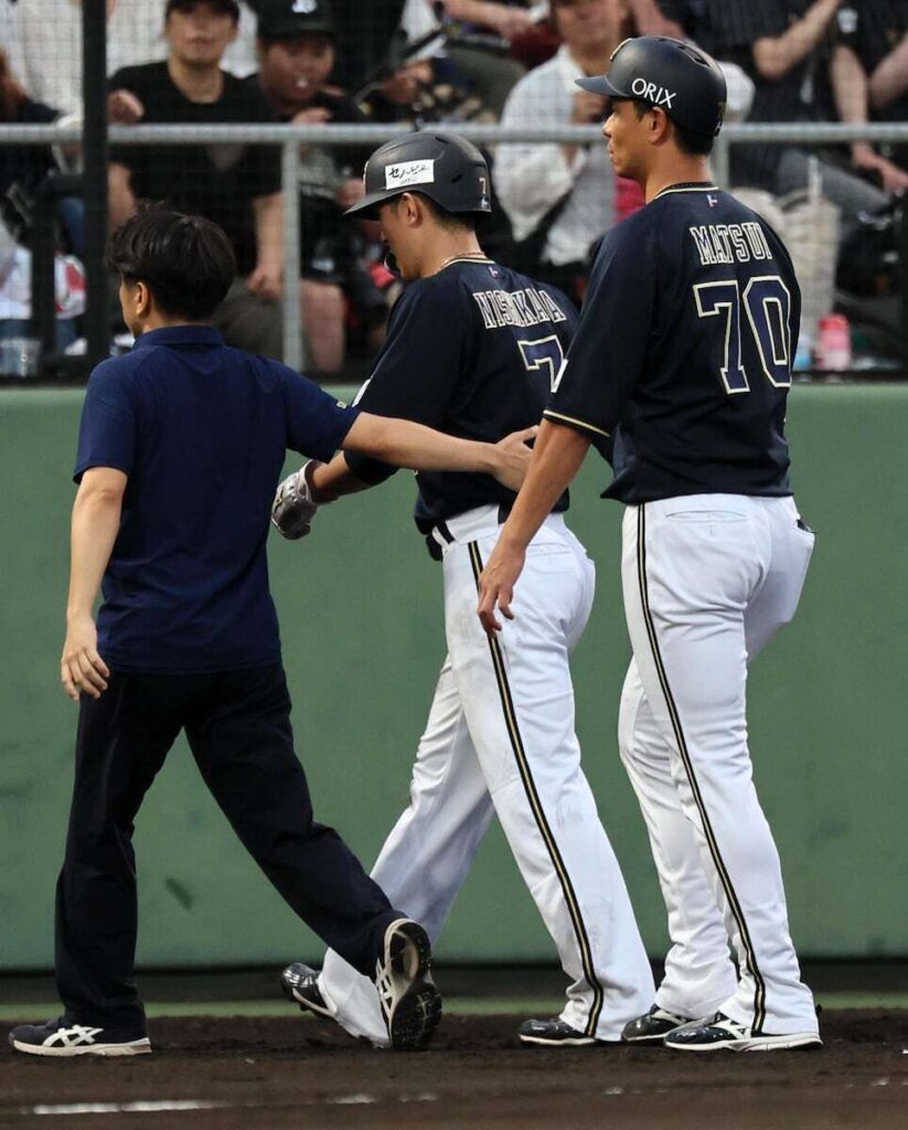 オリックス・西川龍馬の診断名は「左足関節外側側副靱帯損傷」大城滉二は「左長内転筋損傷」1日西武戦で負傷（サンケイスポーツ） - Yahoo!ニュース - Yahoo!ニュース