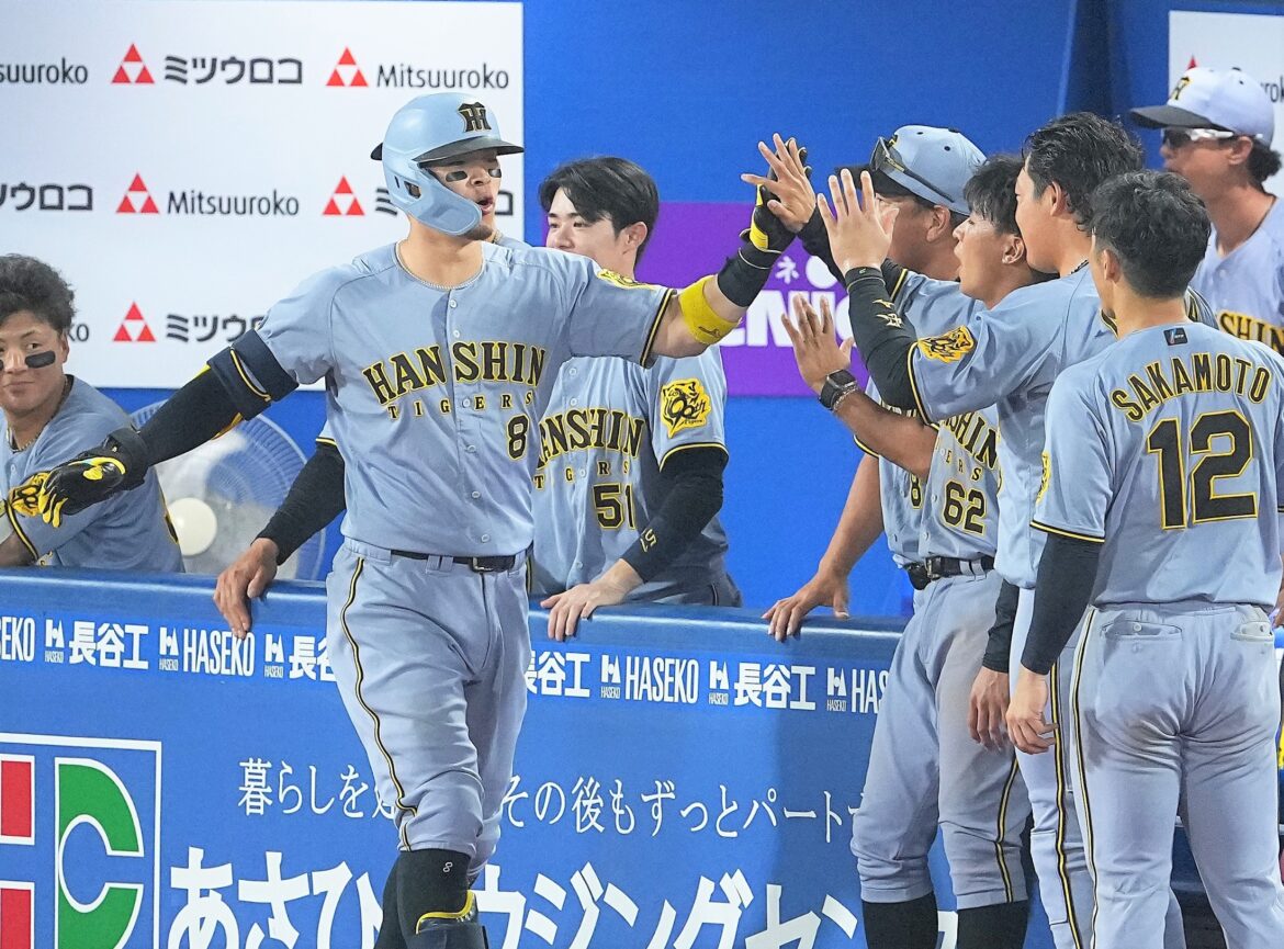 【阪神】鮮やか逆転の大勝 今季2度目6連勝で2位・広島に最大6差 村上が7回 大ピンチ凌ぎ直後に近本が同点＆佐藤V打 村上セ最多タイ8勝目 9回に猛攻5得点（TBS NEWS DIG Powered by JNN）