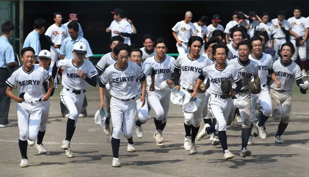 【高校野球】福岡西陵が開幕戦で4点差を大逆転!!4安打の中村に元阪神の甲斐部長から賛辞 - スポニチ Sponichi Annex 野球