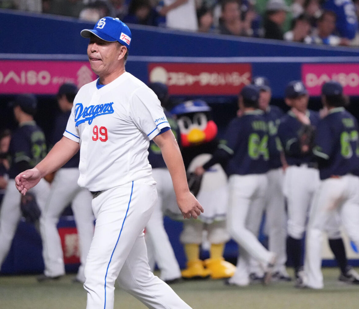 【中日】ヤクルトに連敗で借金最多更新10 井上監督「みんなでのしあがっていくしか」／一問一答（日刊スポーツ） - Yahoo!ニュース - Yahoo!ニュース