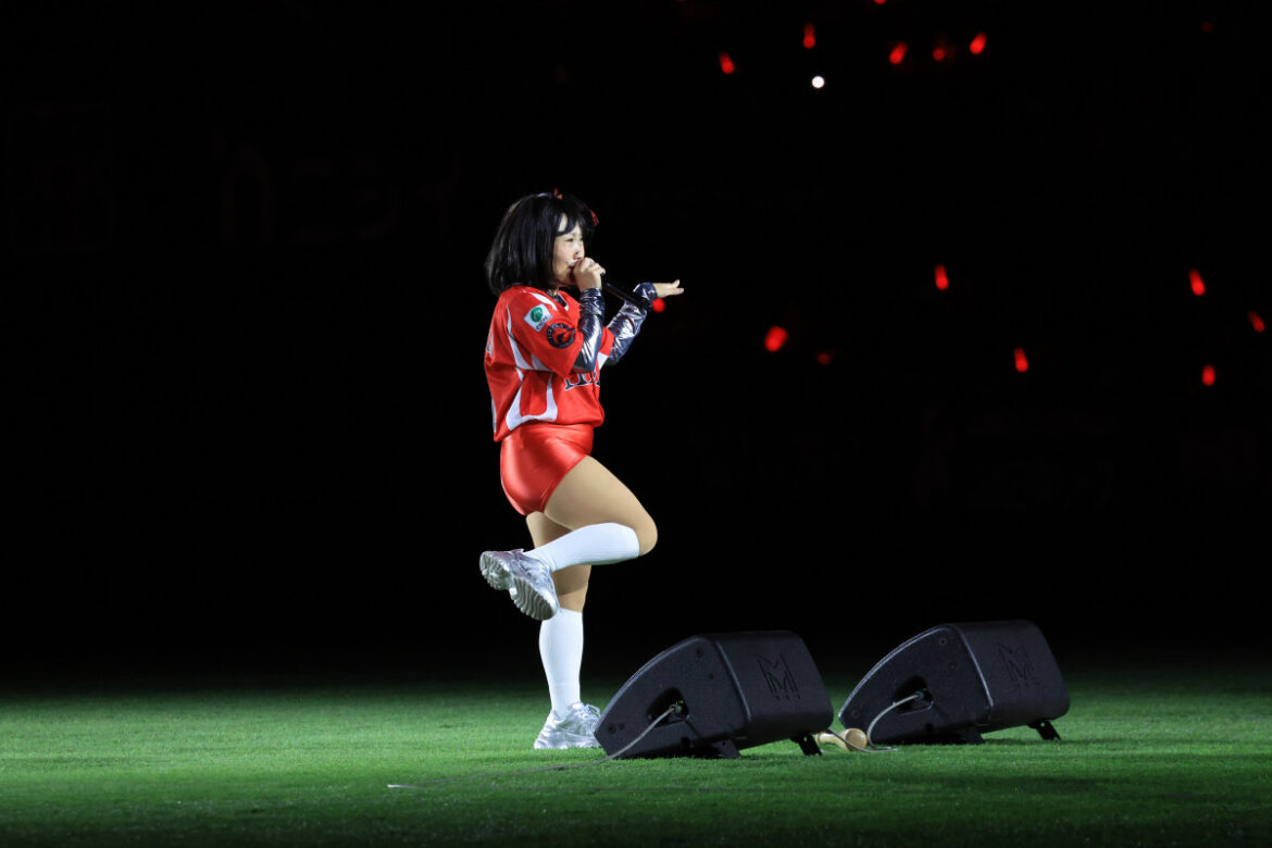 キンタロー。ソフトバンク試合後にものまねライブ「私のことは嫌いでもホークスのことは嫌いにならないでください！」 | ORICON NEWS