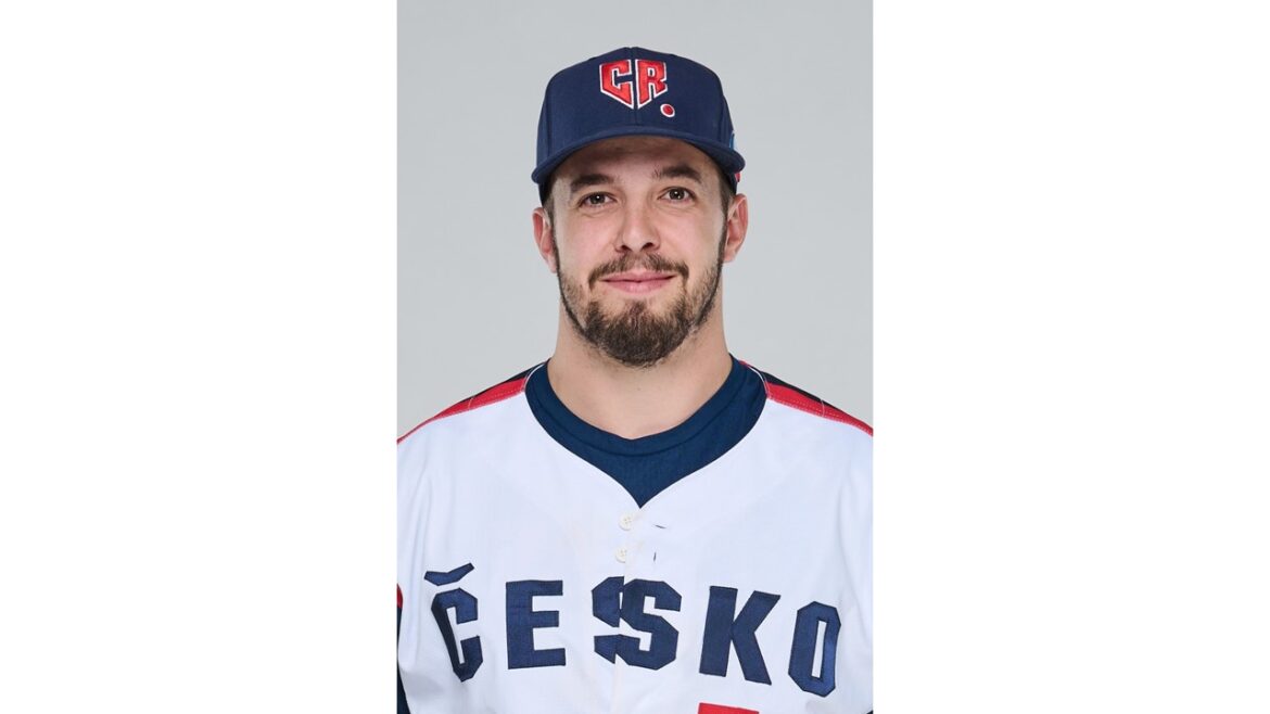 ロッテ、8月10日の『チェコ ベースボール デー 』にチェコ代表のマルティン・カラーベク選手が始球式に登場！（ベースボールチャンネル） - Yahoo!ニュース