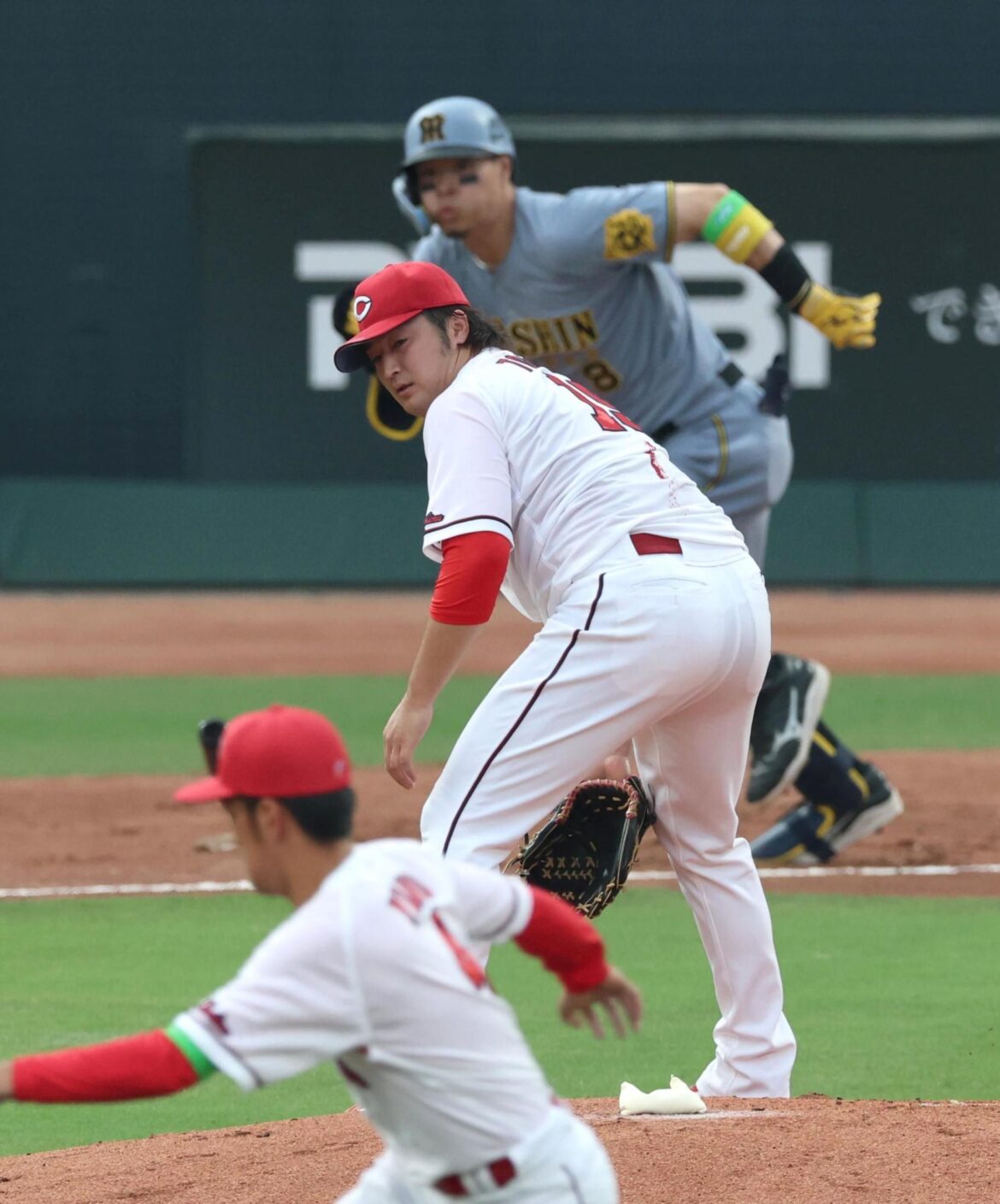 狙われた広島バッテリー 阪神が坂倉の弱点をターゲットに早仕掛け？岡義朗氏「今後は対策が必要だ」（デイリースポーツ） - Yahoo!ニュース - Yahoo!ニュース