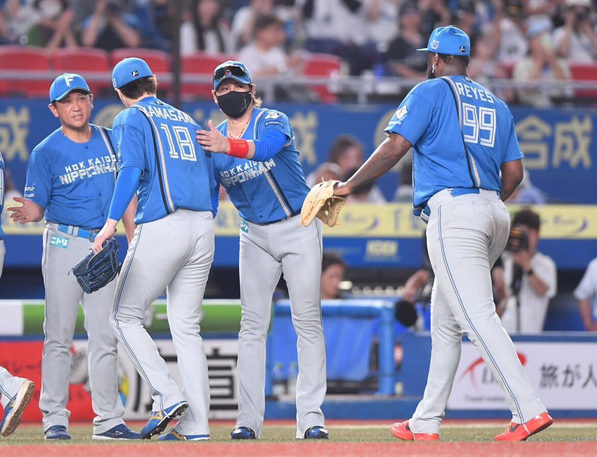 日本ハム・新庄監督「なんでも僕がやることには意味がある」山崎福也の今季２度目の完投導いた采配 五回で捕手を田宮→伏見の意図明かす「１２５球って決まってたんで」（デイリースポーツ） - Yahoo!ニュース - Yahoo!ニュース