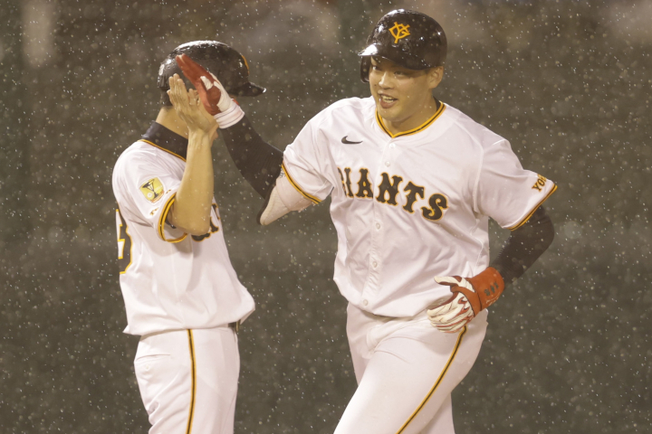 自力V消滅が迫る中…巨人22歳内野手は「希望の光」、雨中の豪快なプロ初アーチをレジェンドOBも絶賛 「ホームランバッターの特徴、持っている」(CoCoKARAnext) – Yahoo!ニュース – Yahoo!ニュース 自力V消滅が迫る中…巨人22歳内野手は「希望の光」、雨中の豪快なプロ初アーチをレジェンドOBも絶賛 「ホームランバッターの特徴、持っている」(CoCoKARAnext) - Yahoo!ニュース - Yahoo!ニュース