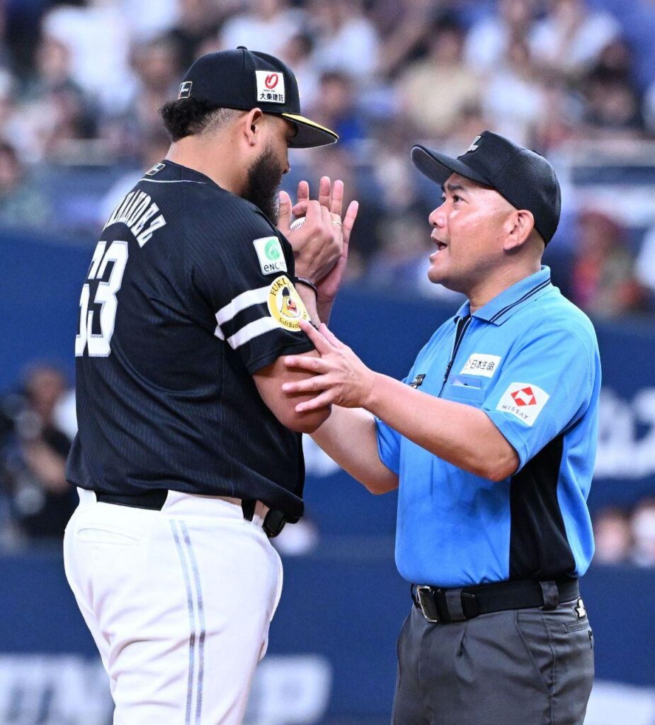 オリックス―ソフトバンクは警告試合に 死球めぐり宗佑磨とダーウィンゾン・ヘルナンデスが一触即発の事態に（西スポWEB OTTO！） - Yahoo!ニュース - Yahoo!ニュース