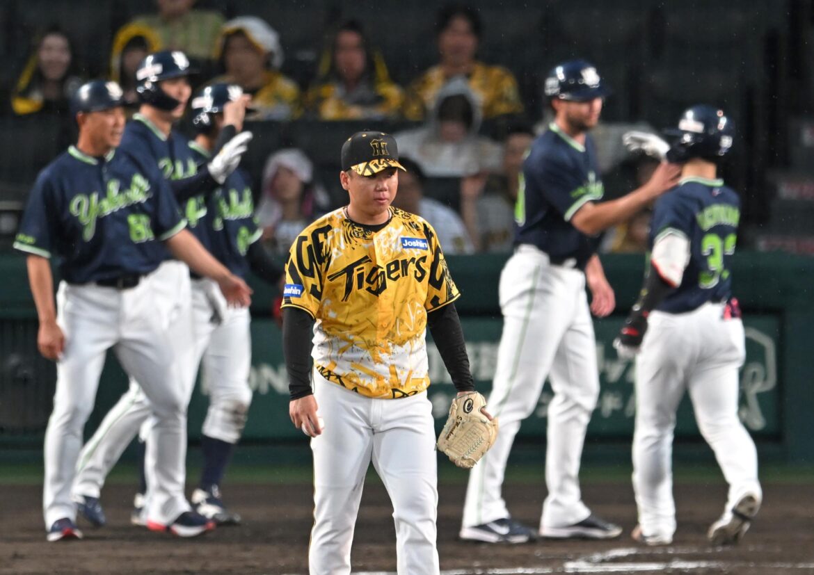 阪神が最下位・ヤクルトに大敗 11連勝でストップ、7月初黒星 エース・村上がまさか6失点KO(デイリースポーツ) – Yahoo!ニュース – Yahoo!ニュース 阪神が最下位・ヤクルトに大敗 11連勝でストップ、7月初黒星 エース・村上がまさか6失点KO(デイリースポーツ) - Yahoo!ニュース - Yahoo!ニュース