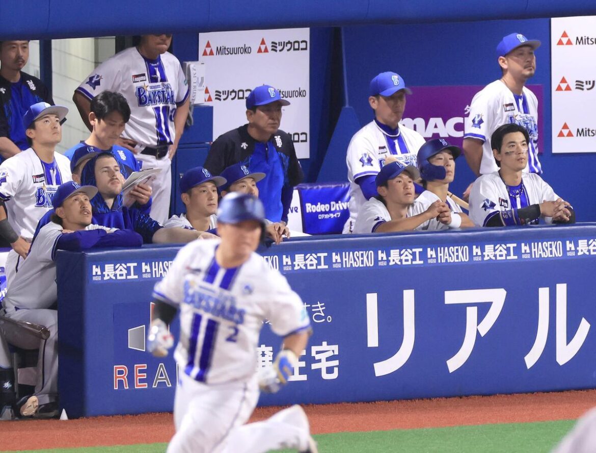 DeNAは逃げ切れず勝率5割復帰に失敗 守護神の入江がわずか2球で降板のアクシデントまで…(サンケイスポーツ) – Yahoo!ニュース – Yahoo!ニュース DeNAは逃げ切れず勝率5割復帰に失敗 守護神の入江がわずか2球で降板のアクシデントまで…(サンケイスポーツ) - Yahoo!ニュース - Yahoo!ニュース