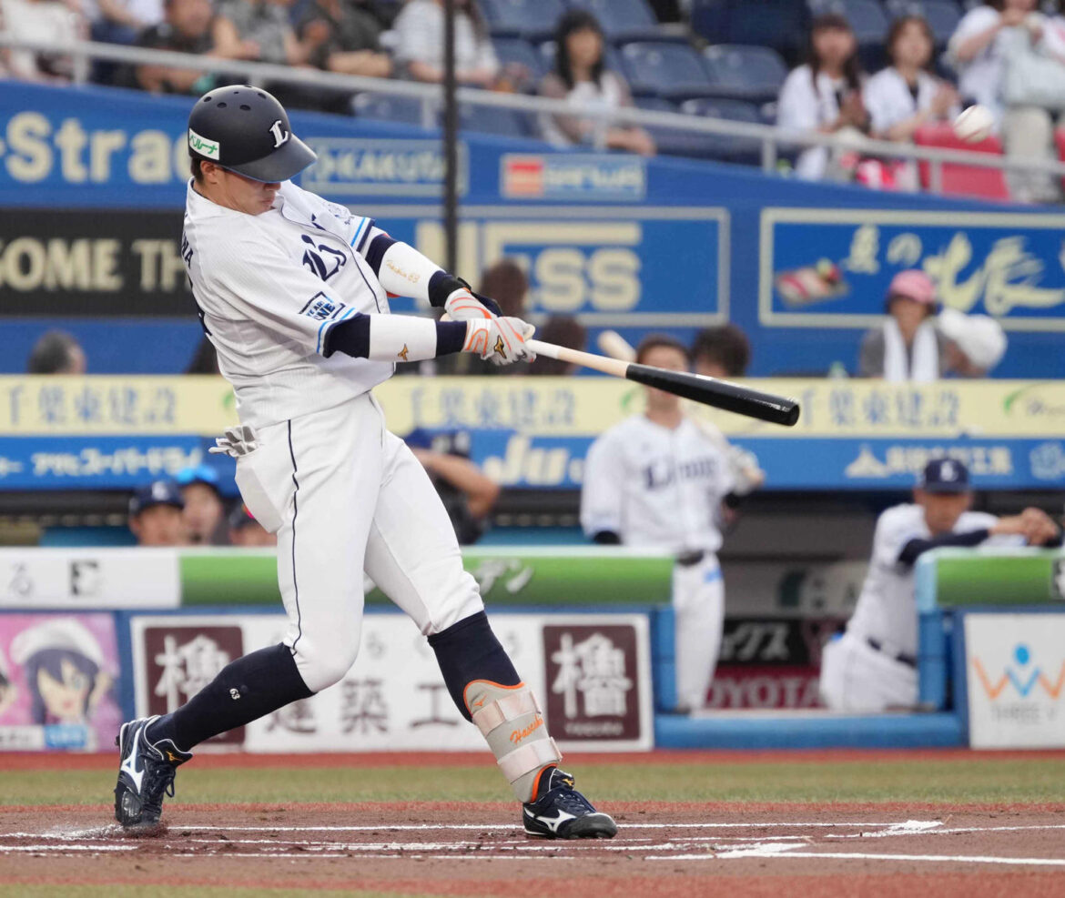 【西武】名手がまさかのエラー…長谷川信哉のソロで先制もその後は打線沈黙、ロッテに逆転負け(日刊スポーツ) – Yahoo!ニュース – Yahoo!ニュース 【西武】名手がまさかのエラー…長谷川信哉のソロで先制もその後は打線沈黙、ロッテに逆転負け(日刊スポーツ) - Yahoo!ニュース - Yahoo!ニュース