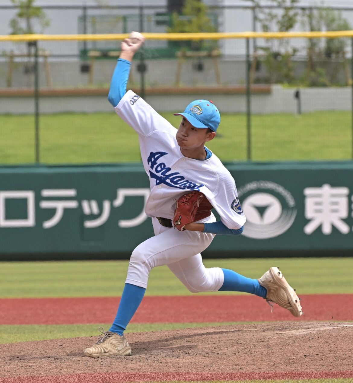 巨人・二岡ヘッド 高校最後の夏終えた青山学院、長男・拓実を労う「手術もしてリハビリして大変だったと思うけど、投げることができてよかった」（デイリースポーツ） - Yahoo!ニュース - Yahoo!ニュース