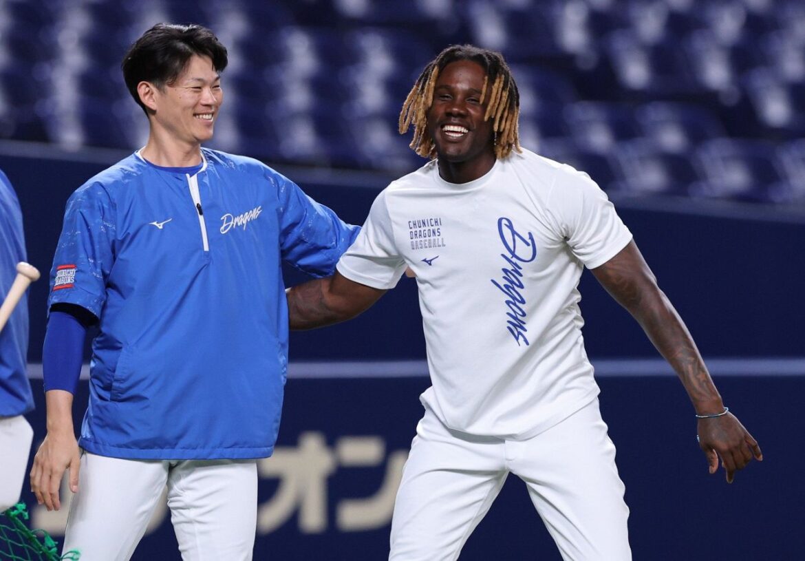 中日・カリステが1軍合流 ウエスタンでは直近の3試合全てで複数安打(中日スポーツ) – Yahoo!ニュース – Yahoo!ニュース 中日・カリステが1軍合流 ウエスタンでは直近の3試合全てで複数安打(中日スポーツ) - Yahoo!ニュース - Yahoo!ニュース