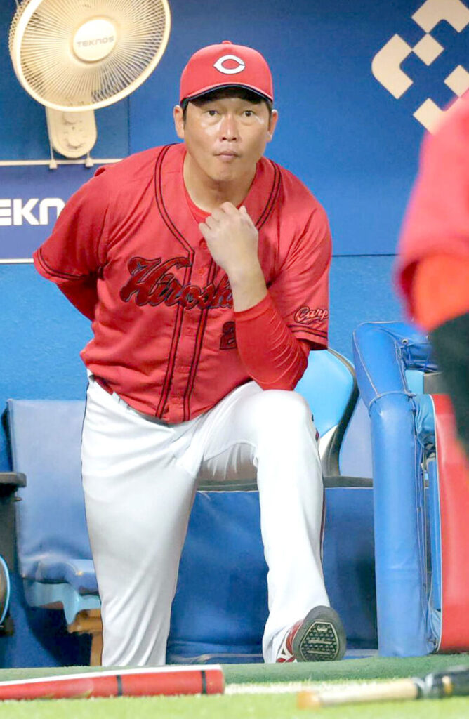 【広島】新井監督、坂倉の怠慢走塁に激怒「走る姿は取り組む姿勢が一番出る」3回守備からベンチへ(スポーツ報知) – Yahoo!ニュース – Yahoo!ニュース 【広島】新井監督、坂倉の怠慢走塁に激怒「走る姿は取り組む姿勢が一番出る」3回守備からベンチへ(スポーツ報知) - Yahoo!ニュース - Yahoo!ニュース