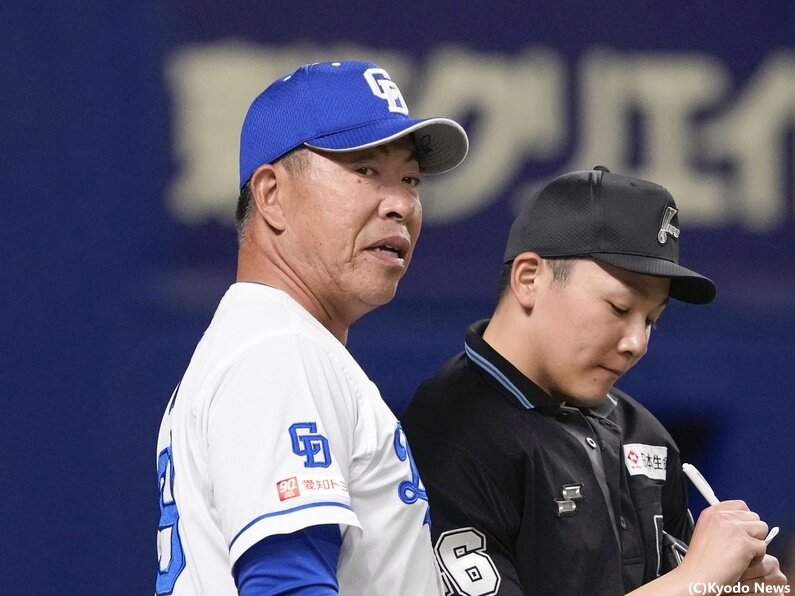 中日、8連勝目前も逃げ切り失敗…9回の痛恨後逸に笘篠賢治氏「飛び込んだ判断自体は責められない」(ベースボールキング) – Yahoo!ニュース – Yahoo!ニュース 中日、8連勝目前も逃げ切り失敗…9回の痛恨後逸に笘篠賢治氏「飛び込んだ判断自体は責められない」(ベースボールキング) - Yahoo!ニュース - Yahoo!ニュース