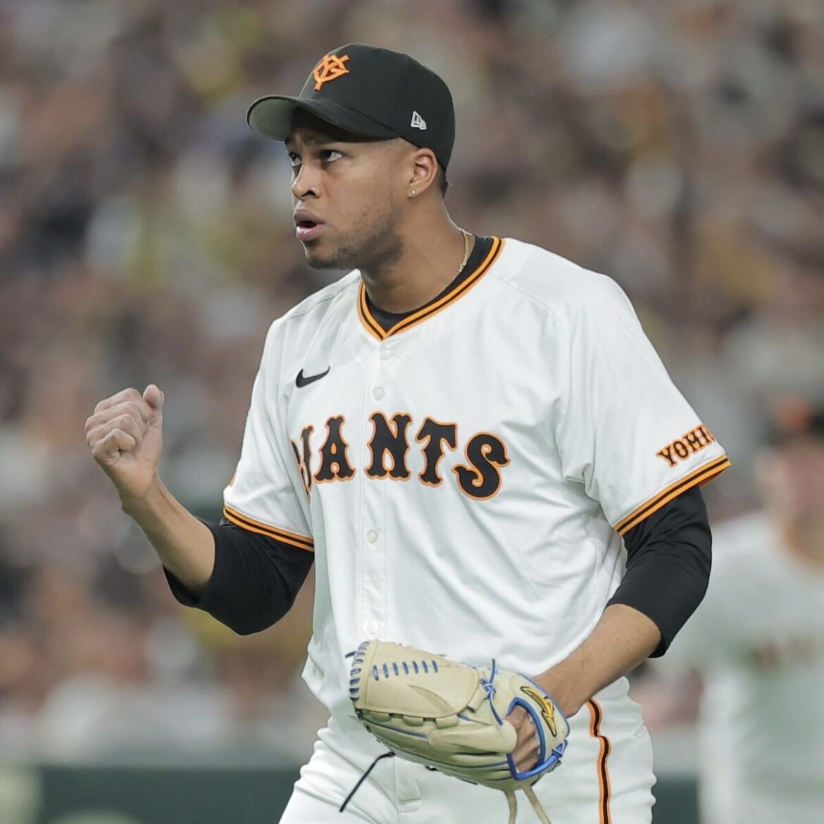 ９回２死、佐藤輝明から三振を奪ったライデル・マルティネス（カメラ・小林　泰斗）