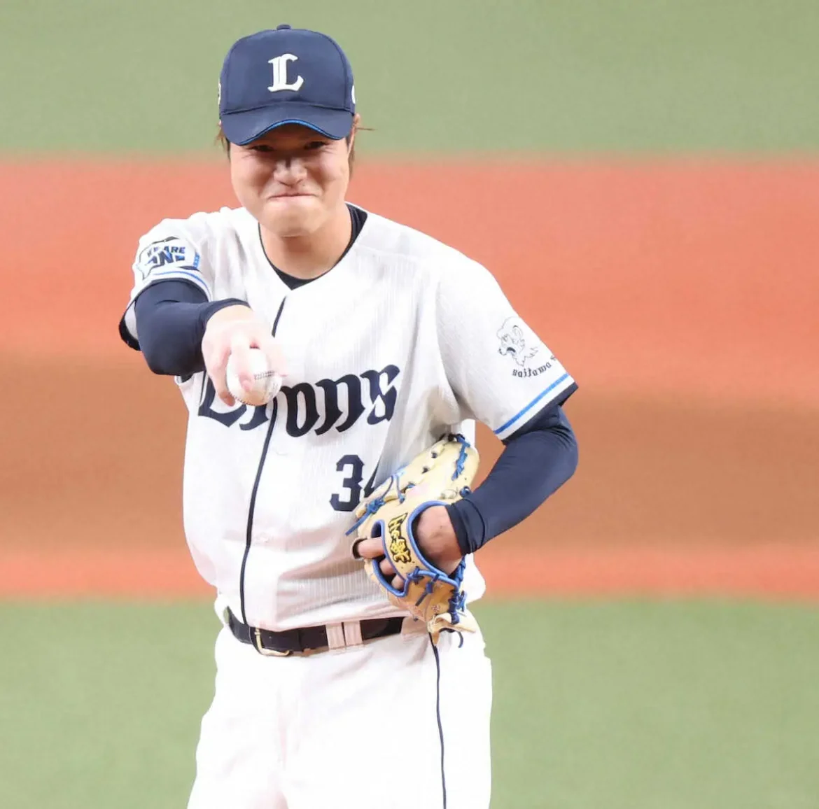 【球宴】ソフトバンク・周東が元同僚の甲斐野を直撃！全球直球勝負に甲斐野「何回も心が折れそうになった」 - スポニチ Sponichi Annex 野球