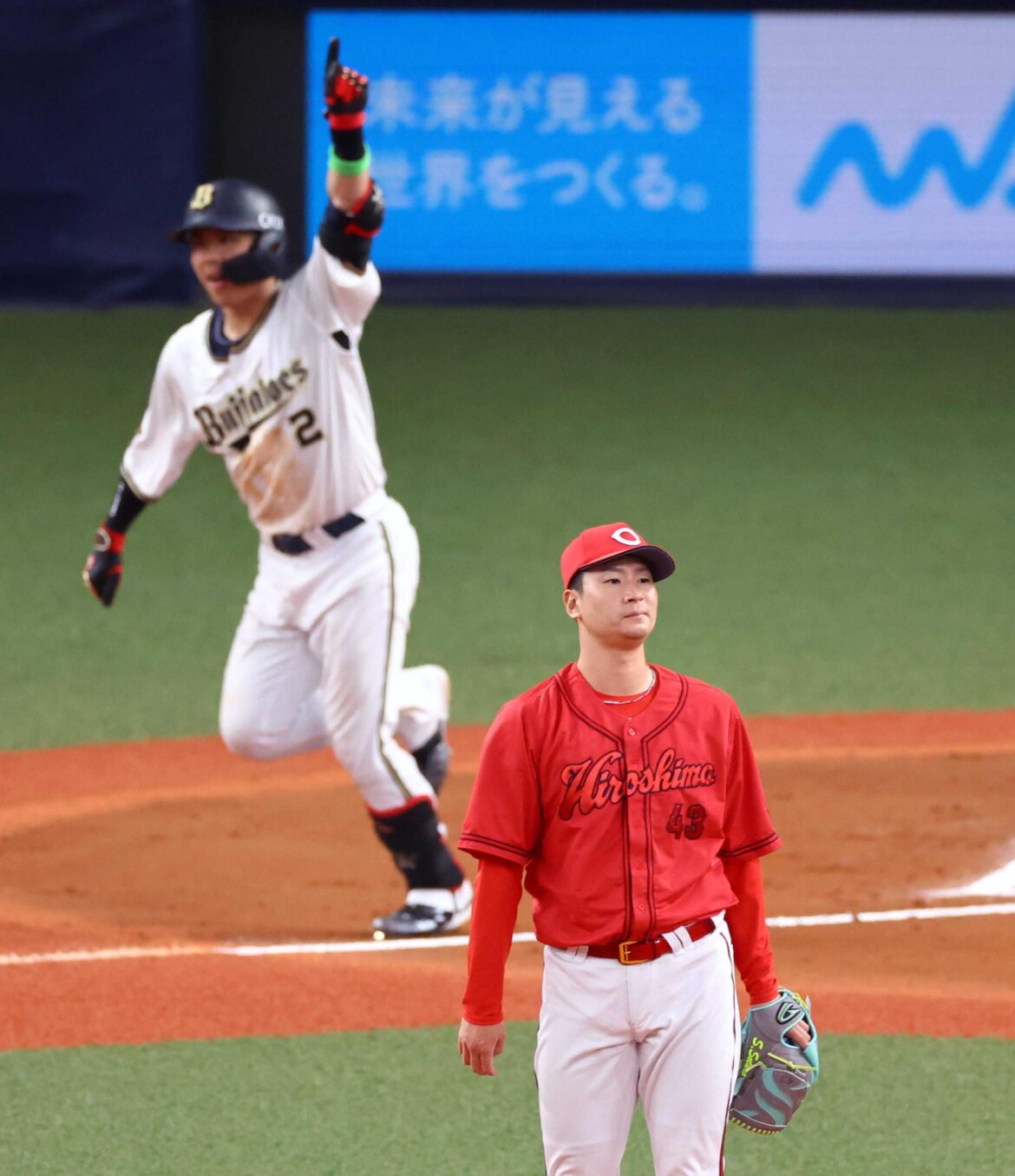 広島・島内 初球“今季初被弾”ほろ苦デビューも収穫の初球宴 ライバルと野球談議 憧れ藤川監督から激励（デイリースポーツ） - Yahoo!ニュース - Yahoo!ニュース