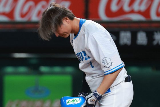 若手の”故意三振”に「泣きそうでした」 想定外の連続…引退試合の盗塁王に起きた奇跡 | Full-Count 若手の"故意三振"に「泣きそうでした」 想定外の連続…引退試合の盗塁王に起きた奇跡 | Full-Count