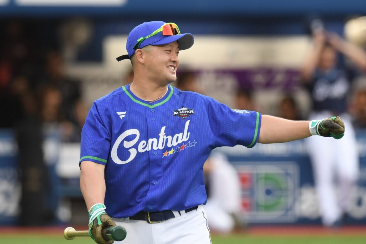 DeNA牧秀悟が球宴で強烈な存在感。HRダービー初優勝、試合では史上初の“マイク装着”対決で盛り上げ【オールスター】（THE DIGEST） - Yahoo!ニュース - Yahoo!ニュース