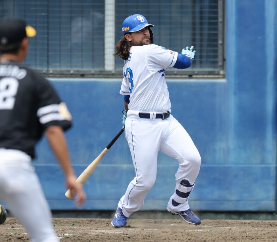 中日新外国人・チェイビスは“来日初打点＆初マルチ”、ウ・リーグ首位の中日2軍は首位決戦勝ち越しで2位と4ゲーム差に（中日スポーツ） - Yahoo!ニュース - Yahoo!ニュース
