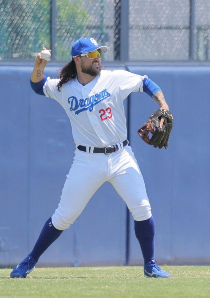 【中日2軍】チェイビス「6番・三塁」で先発出場、来日3試合目の実戦で初めて守備に就く、1軍の5選手が”親子ゲーム”出場に（中日スポーツ） - Yahoo!ニュース - Yahoo!ニュース