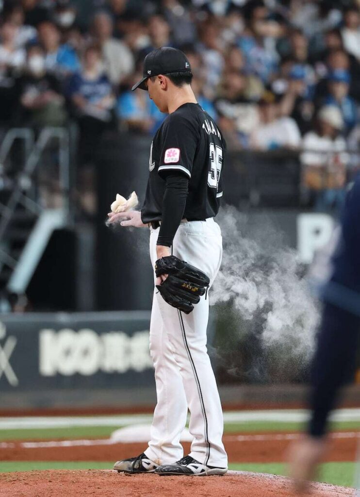 もくもくロジンに新庄監督からも注文 ロッテ・田中晴也の真意は（サンケイスポーツ） - Yahoo!ニュース - Yahoo!ニュース