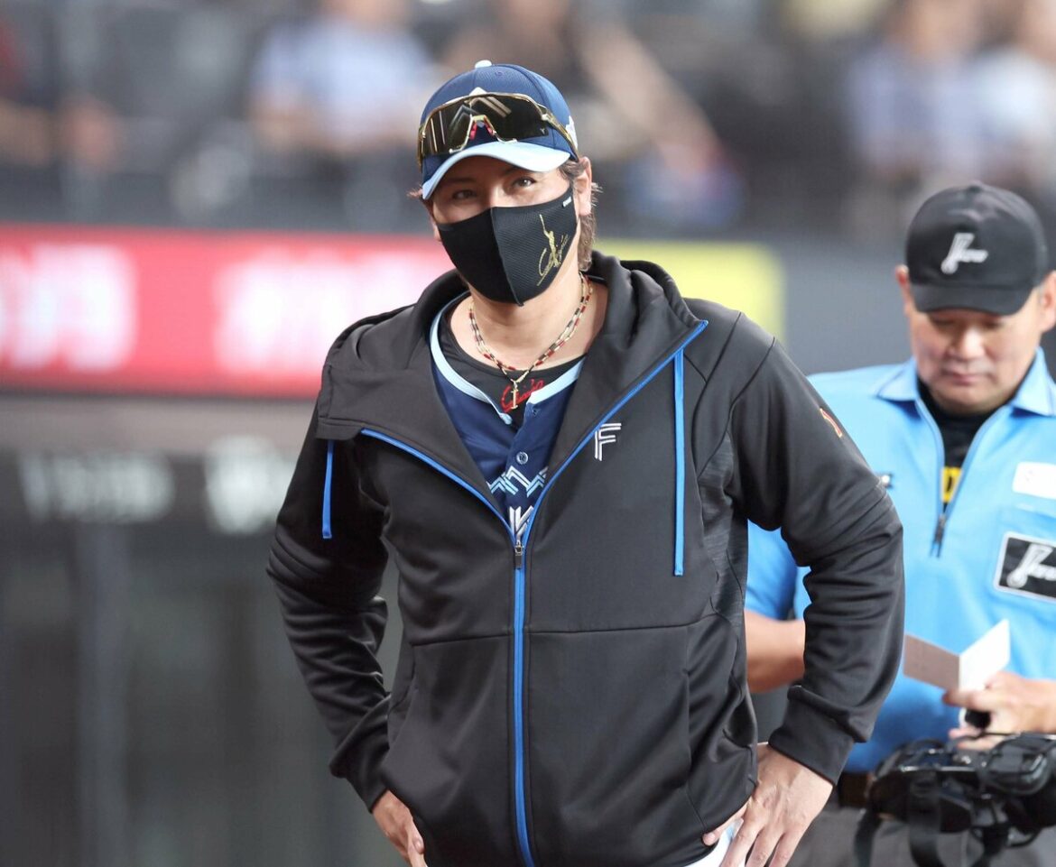 弄ばれたマスコミは恨み節も…新庄監督の“意味深”発言、ウラにあるのは風通しの良い球団運営と計算高い情報戦略(AERA DIGITAL) – Yahoo!ニュース – Yahoo!ニュース 弄ばれたマスコミは恨み節も…新庄監督の“意味深”発言、ウラにあるのは風通しの良い球団運営と計算高い情報戦略(AERA DIGITAL) - Yahoo!ニュース - Yahoo!ニュース