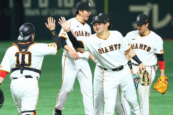 巨人が突如発表した”共演”「まってかわいい」 異色タッグにX興奮「たまらない」 | Full-Count 巨人が突如発表した"共演"「まってかわいい」 異色タッグにX興奮「たまらない」 | Full-Count